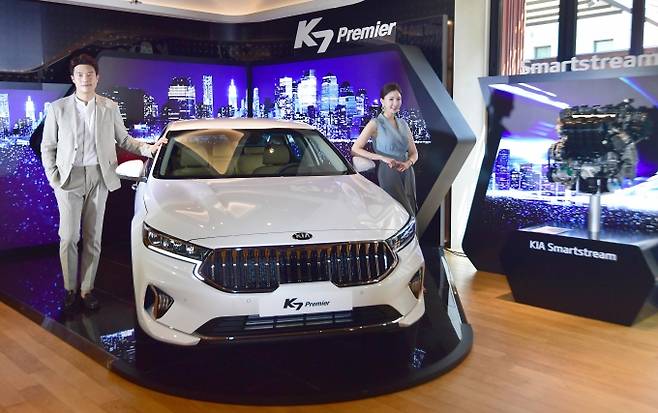 기아차 'K7 프리미어'. [조성우 기자]