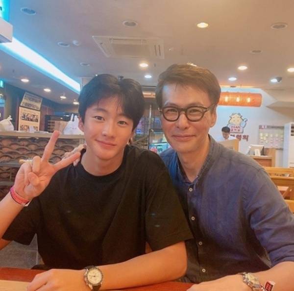 윤상 아들 찬영 / 사진=김이나 인스타그램