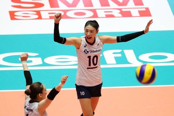 18일 이란과 예선 1차전에서 득점을 올린 뒤 기뻐하는 김연경. [뉴스1]