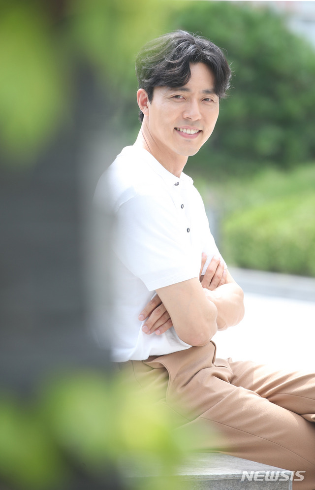【서울=뉴시스】조수정 기자 = tvN 월화드라마 '60일, 지정생존자' 김남욱 대변인 역 배우 이무생이 21일 서울 충무로 뉴시스 본사에서 종방인터뷰에 앞서 포즈를 취하고 있다. 2019.08.21. chocrystal@newsis.com