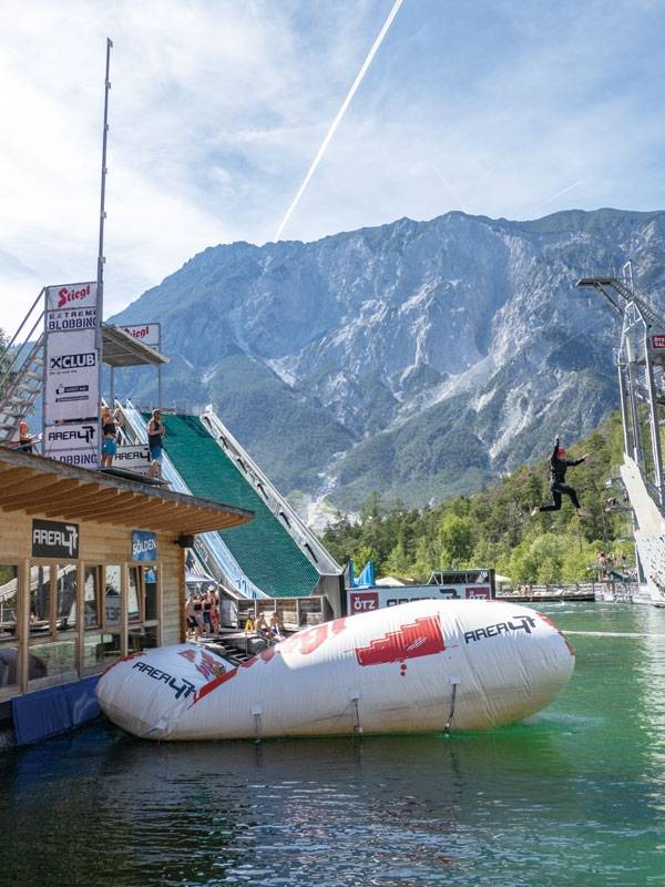 에어리어 47은 더위를 식히기 좋은 종합레저시설이다