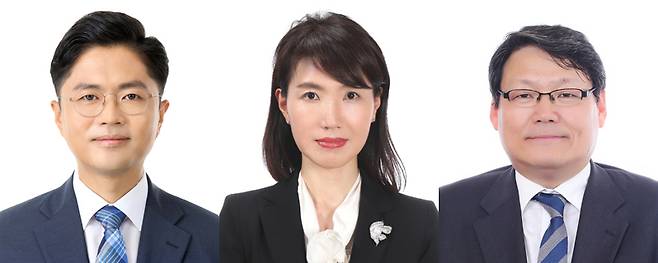 ▲ (왼쪽부터) 김광진 신임 청와대 정무비서관, 신지연 신임 청와대 제1부속비서관, 이광철 신임 청와대 민정비서관. 사진=청와대