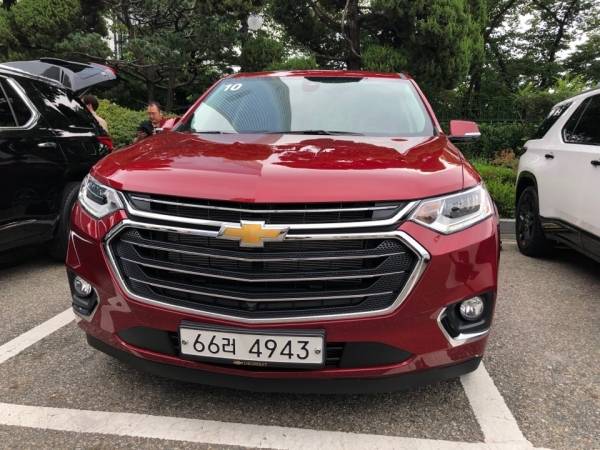 한국지엠이 쉐보레 대형 SUV ‘트래버스(Traverse)’를 공식 출시했다.