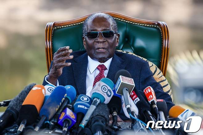 로버트 무가베 전 짐바브웨 대통령. © AFP=뉴스1 © News1 우동명 기자