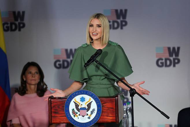 이방카가 지난 3일(현지시간) 콜롬비아 보고타 미국 대사관에서 열린 행사에서 연설하고 있다. [로이터=연합뉴스]