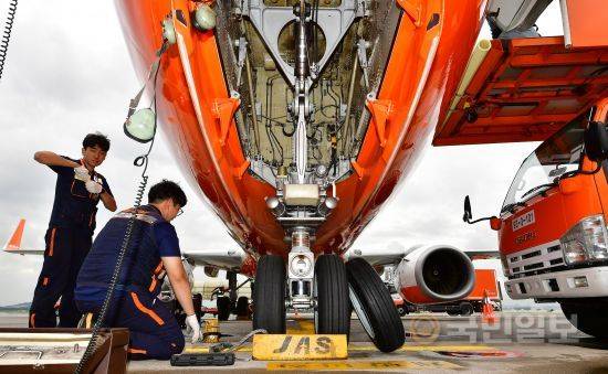 승객들의 안전을 위해 점검 또 점검.