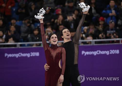 2018 평창 동계올림픽 피겨 아이스댄스에서 금메달을 따낸 테사 버추-스콧 모이어(캐나다) [연합뉴스 자료사진]