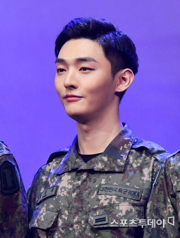 귀환 윤지성 / 사진=팽현준 기자