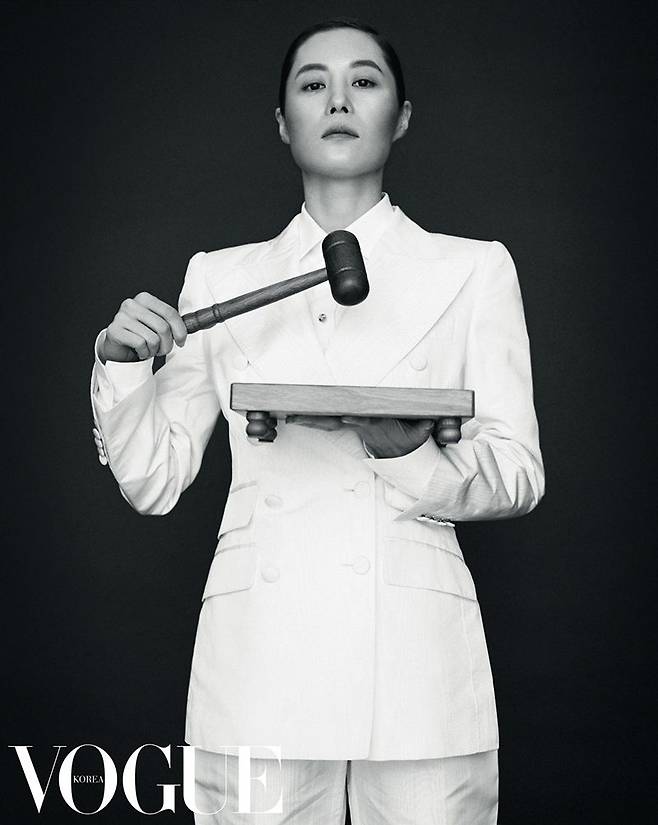 문소리가 기획, 모델로 참여한 보그 코리아 화보 (사진=보그 코리아 제공)