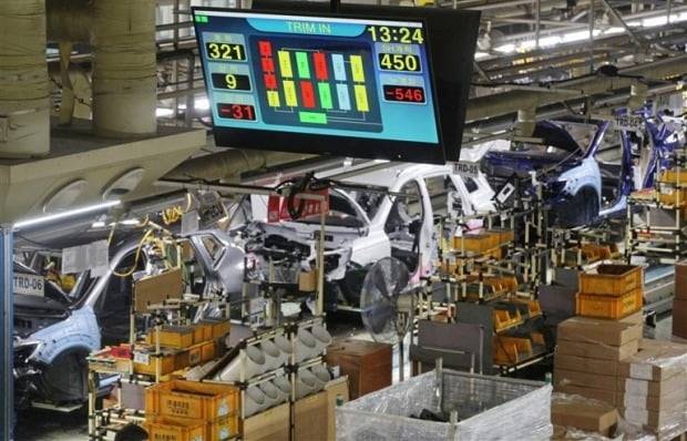 지난 6월 전면파업으로 멈춰선 르노삼성 조립공장 모습. 사진=연합뉴스