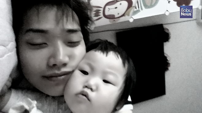 위대한 아빠의 상징이 된 '뽀뽀'. ⓒ문선종