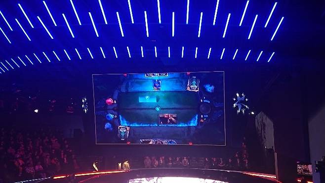 라이엇, 'LoL' IP 기반 카드게임 '레전드오브룬테라' 공개