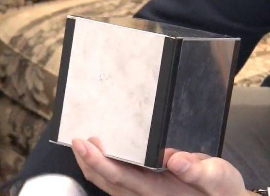 지난해 12월 사각형의 상자안에 가로세로 1㎝ 크기의 유골함 150여개가 들어가 인공위성에 실려 우주로 쏘아졌습니다. [사진=유튜브 화면캡처]