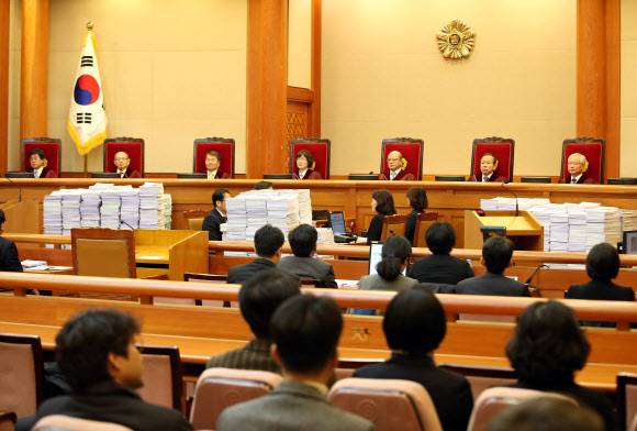 ’통진당 해산’ 오늘 최종변론 - 25일 오전 통합진보당에 대한 정당해산심판 최종변론이 서울 종로구 재동 헌법재판소에서 열리고 있다. 연합뉴스