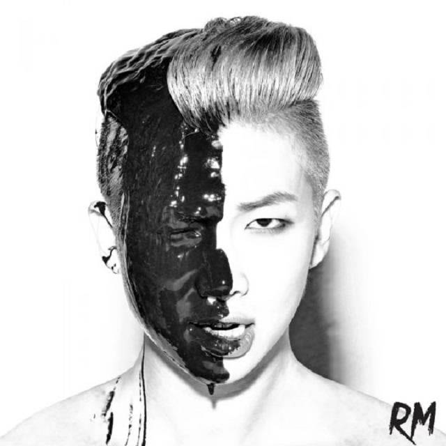 2015년 발표된 RM의 첫 솔로 믹스테입 'RM'의 앨범 표지 사진. 17개의 자작곡들은 RM의 런치란다 시절부터 랩몬스터 현재의 RM까지 시절의 자신의 목소리를 대변하고 있다. /빅히트엔터테인먼트 제공