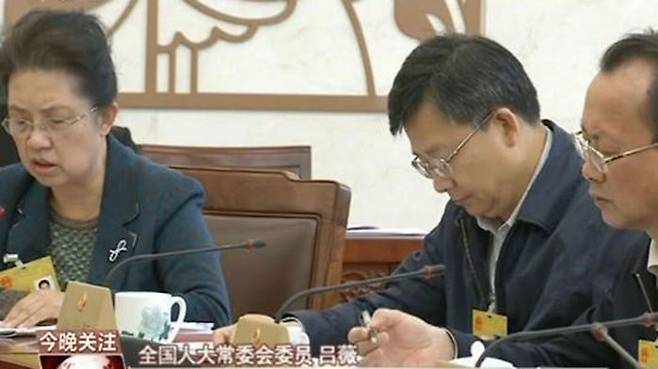 중국 전인대 상무위원들이 형사책임 연령 하향조정을 권고했다
