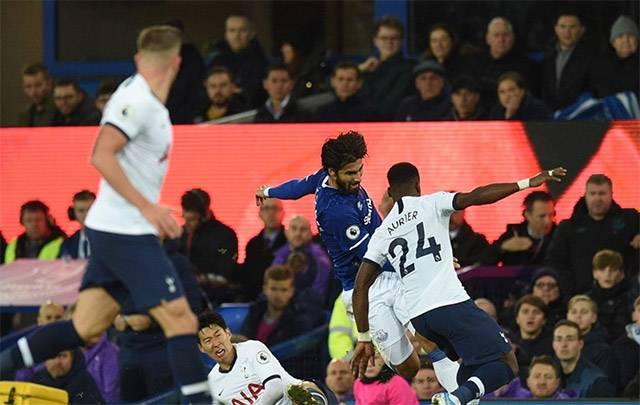 축구를 하다 골절, 아킬레스건 파열 등 부상을 입는 경우가 많다./사진=연합뉴스