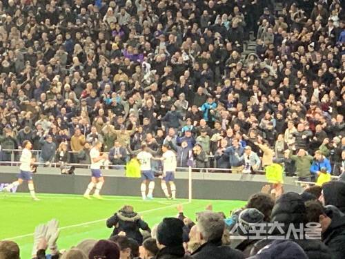 런던 | 이동현통신원