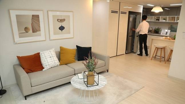 서울 강남구 더스마티움에 설치된 55㎡ 규모의 신혼희망타운 내부 모습. ⓒ연합뉴스