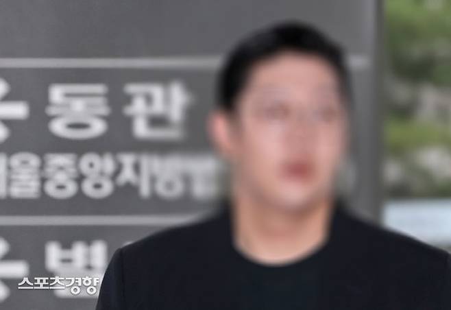 구하라와 법적 공방을 진행 중이던 최종범씨가 자신의 SNS 계정을 비공개로 전환했다. 연합뉴스