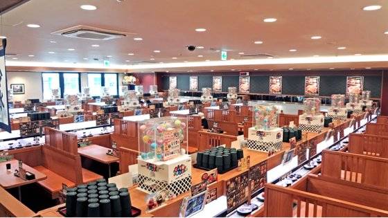 일본 대형 초밥 체인 중 하나인 쿠라 스시 지점의 내부 모습. [사진 쿠라스시]