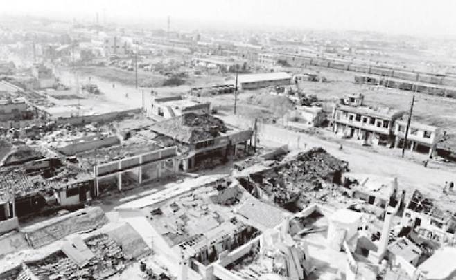 (사진 30) 1977년 11월 발생한 이리역 폭밣사고. [출처 국가기록원]