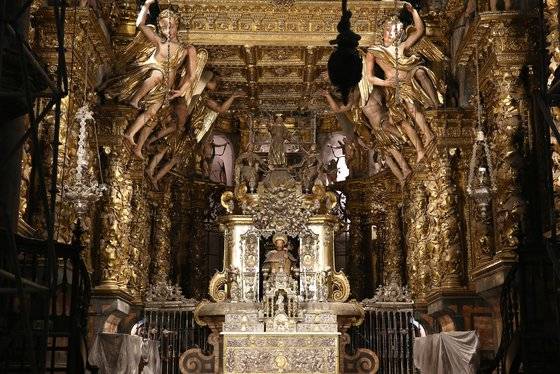 산티아고 데 콤포스텔라 성당의 성 야고보 상.