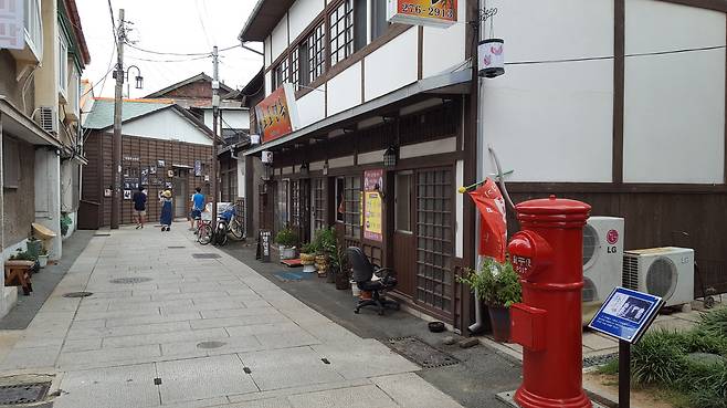드라마의 배경이 된 옹산 게장 거리는 구룡포 일본인 가옥 거리를 재현해 놓은 곳이다.