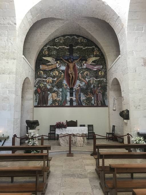 알베로벨로 성당 내부.