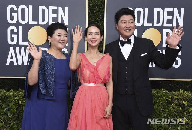 영화 '기생충'이 제 77회 골든글로브 시상식에서 최우수 외국어영화상을 수상했다. /베벌리힐스=AP.뉴시스