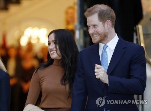 영국 왕실서 '일선 후퇴' 해리 왕자 부부 [AP=연합뉴스]