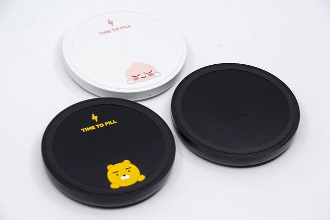 제품 디자인은 원 제품과 동일하며, 서비스 기간에 차이가 있을 뿐이다.