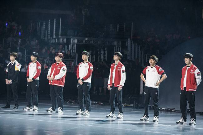 라이엇 게임즈 플리커.