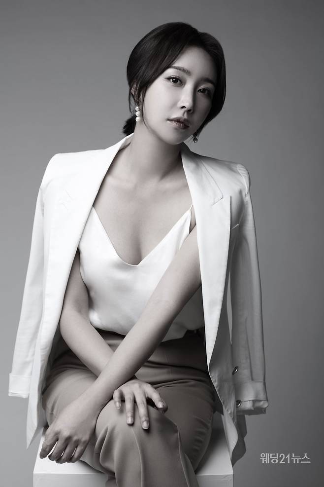 사진 : 심결 깨어나는 맑음 팩을 애용하는 프리랜서 아나운서 김은빈 고객.