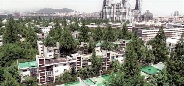 작년 대비 공시지가가 18.4% 오른 서울 서초구 반포주공 1단지 3주구.  /한경DB