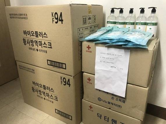 고양 익명천사 마스크 3200백개 기부. 사진제공=고양시