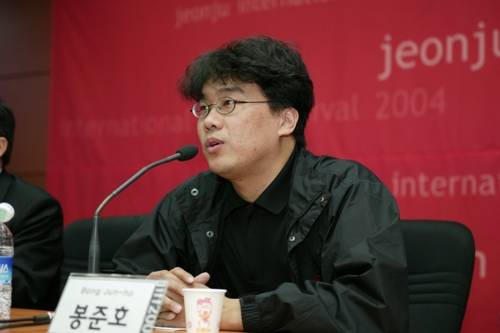 제5회 전주국제영화제 '인플루엔자' Q&A 참석한 봉준호 감독 [전주국제영화제 제공·재판매 및 DB 금지]
