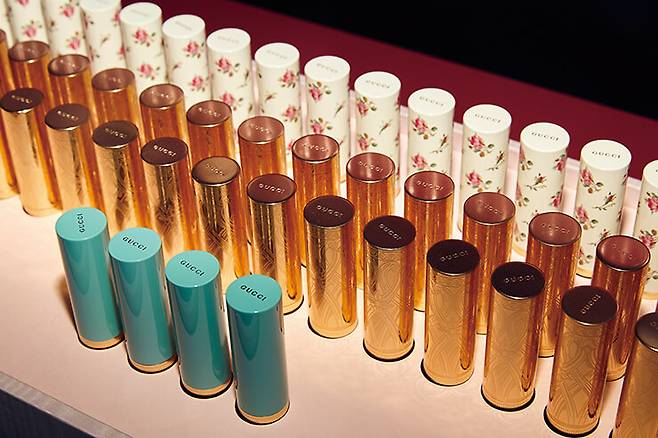 구찌 뷰티의 환상적인 58가지 셰이드 립스틱.