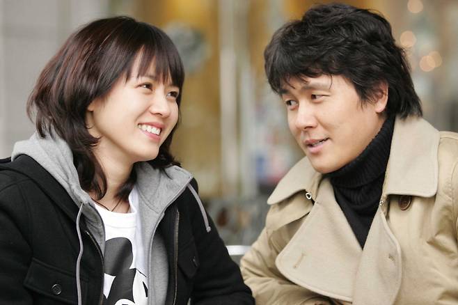 2006년 SBS 드라마 '연애시대'. 아이를 잃고 배우자 감우성과 이혼한 후 다시 사랑하게 되는 이야기를 그렸다. 25세의 손예진이라고는 믿겨지지 않을만큼 감우성과 좋은 호흡을 보여줬다.