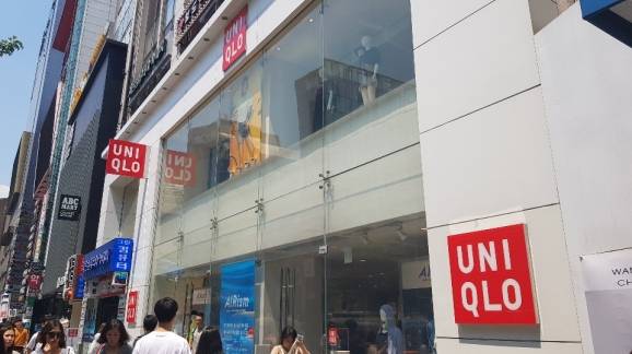 전국 54개 유니클로 매장이 단축 영업을 시행한다. [사진=아이뉴스24 DB]