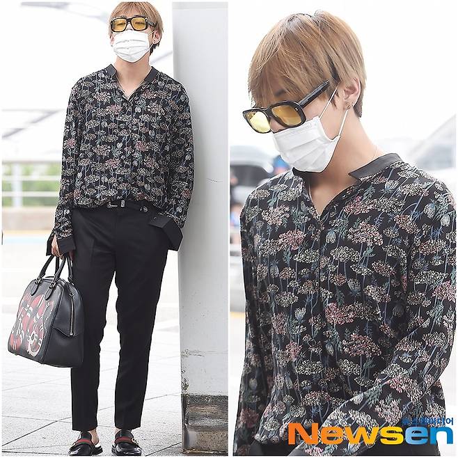 2017년 6월 14일 인천공항 출국, 진정 ‘뷔’ 이기에 소화 가능한 꽃미남의 꽃무늬 패턴.