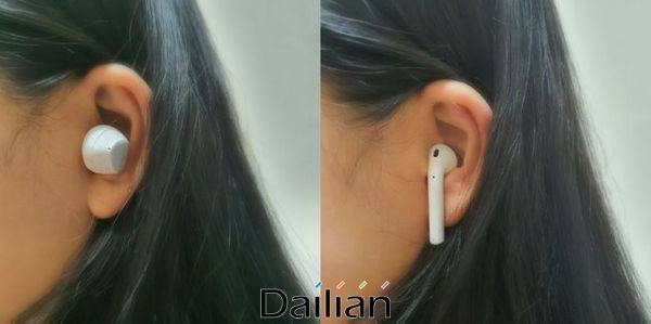 삼성전자 무선 이어폰 신제품 ‘갤럭시 버즈 플러스’(왼쪽)와 애플 ‘에어팟 1세대’를 착용한 모습.ⓒ데일리안 김은경 기자