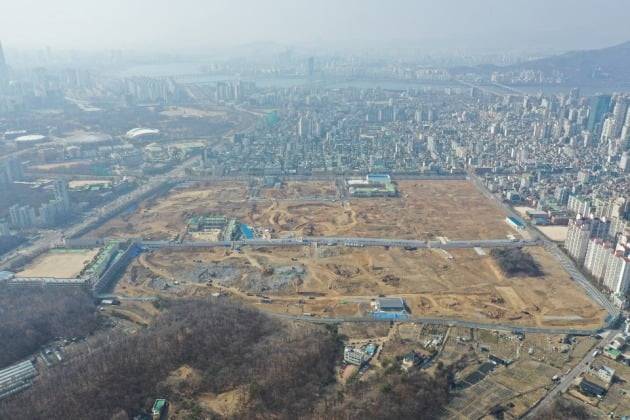 정부가 다음달 28일로 끝나는 민간택지 분양가 상한제 유예기간을 7월 28일로 3개월 연장했다. /둔촌주공 재건축조합 제공