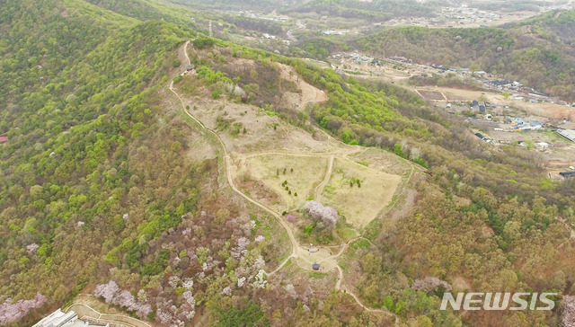 [서울=뉴시스] 인천 계양산성 남쪽 전경.(사진=문화재청 제공) 2020.3.18 photo@newsis.com