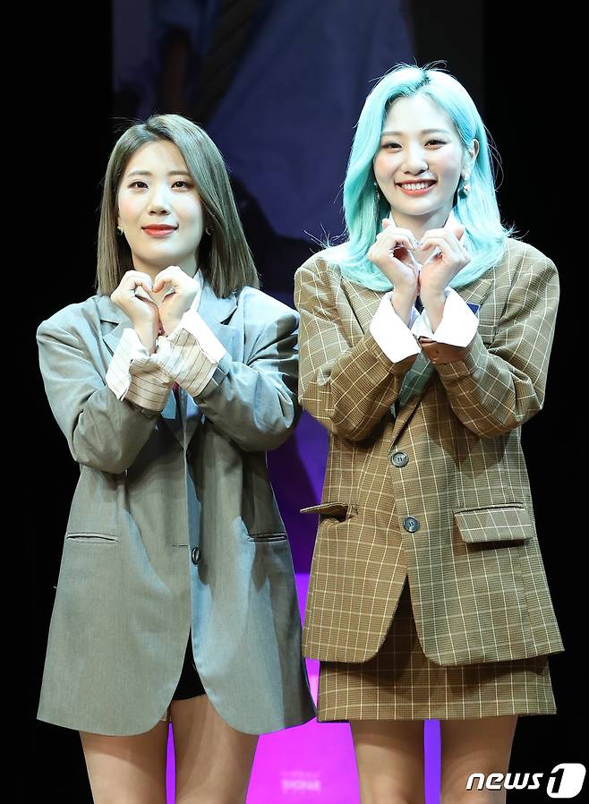여성 듀오 볼빨간사춘기 우지윤, 안지영(오른쪽) © News1
