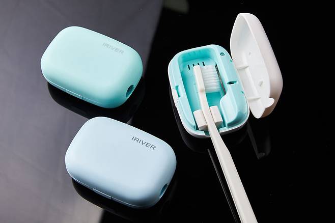 아이리버 휴대용 칫솔 살균기