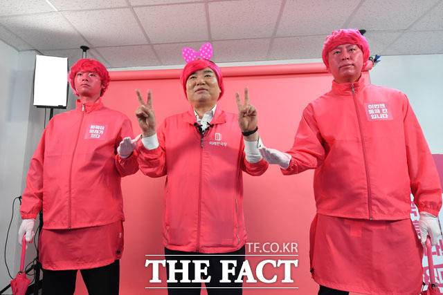 '핑크 황소' 원유철입니다