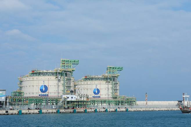 한국가스공사가 지난해 11월 준공한 제주 액화천연가스(LNG) 기지. 가스공사 제공