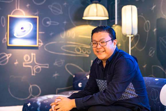 신진 작가들을 지원하는 톰 탄디오가 이끄는 ‘아트 자카르타’는 젊고 도전적일 수밖에 없다