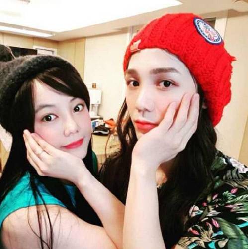 배우 고은아(왼쪽)와 친동생 미르